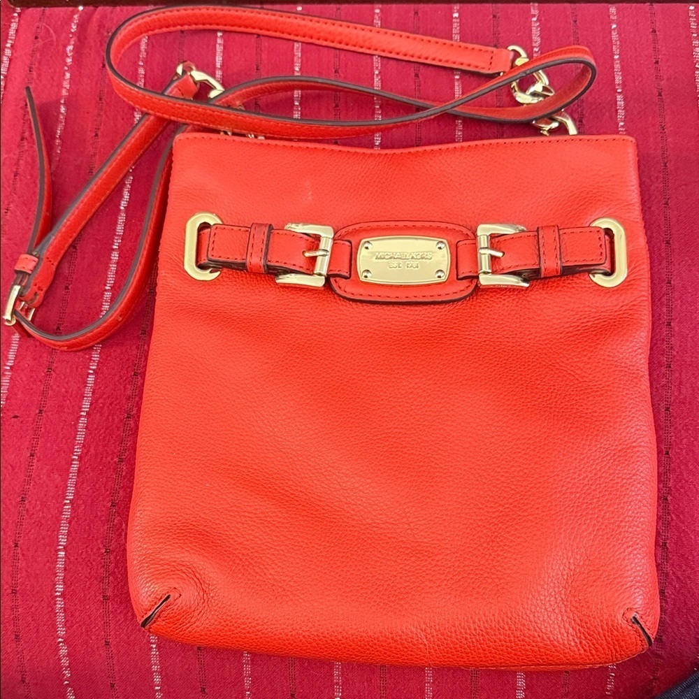 Michael Kors Pebbled Leather crossbody bag EST 1981 Gold hardware. Like New